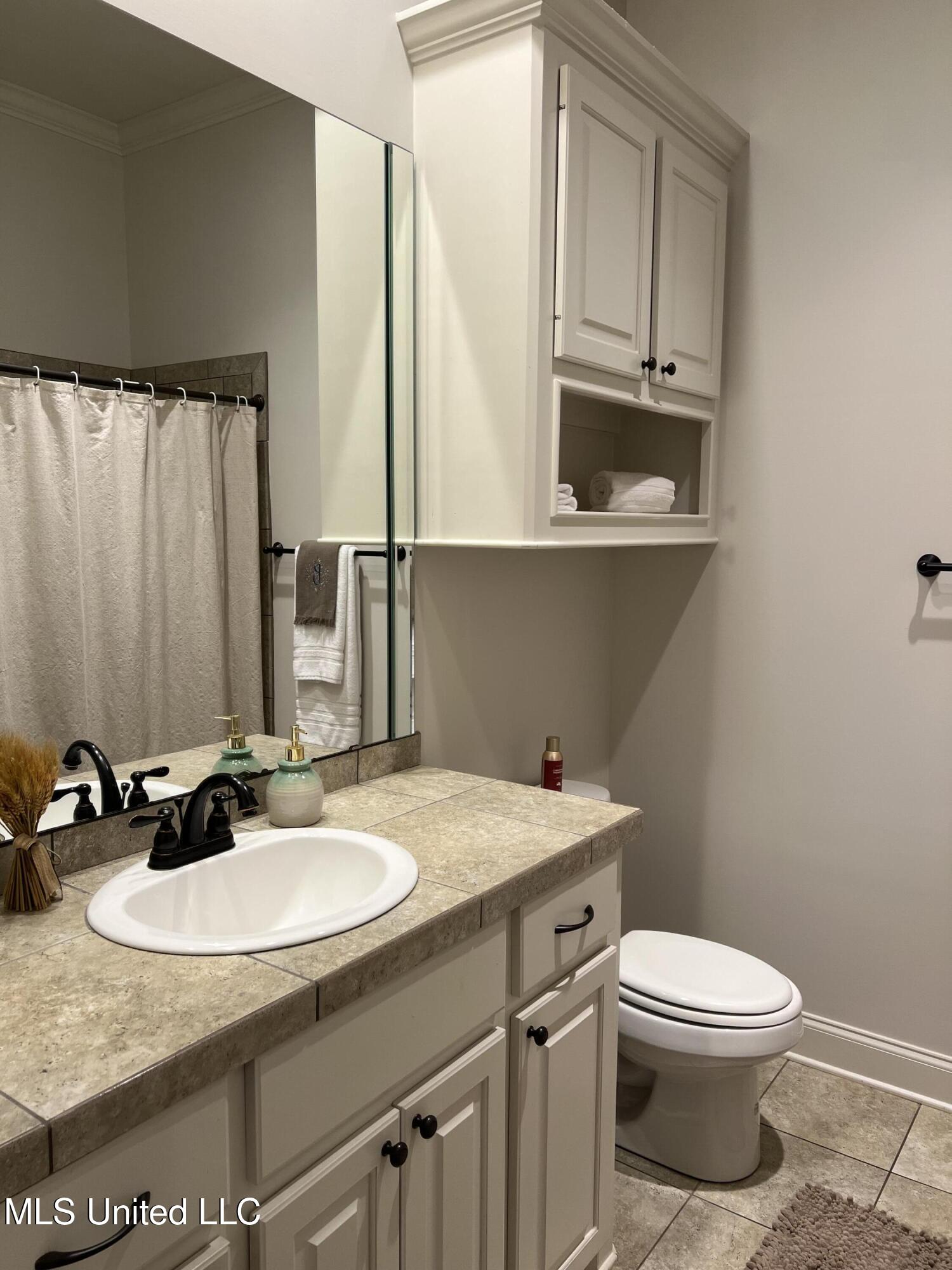 137 Camden Crossing Property Photo 17