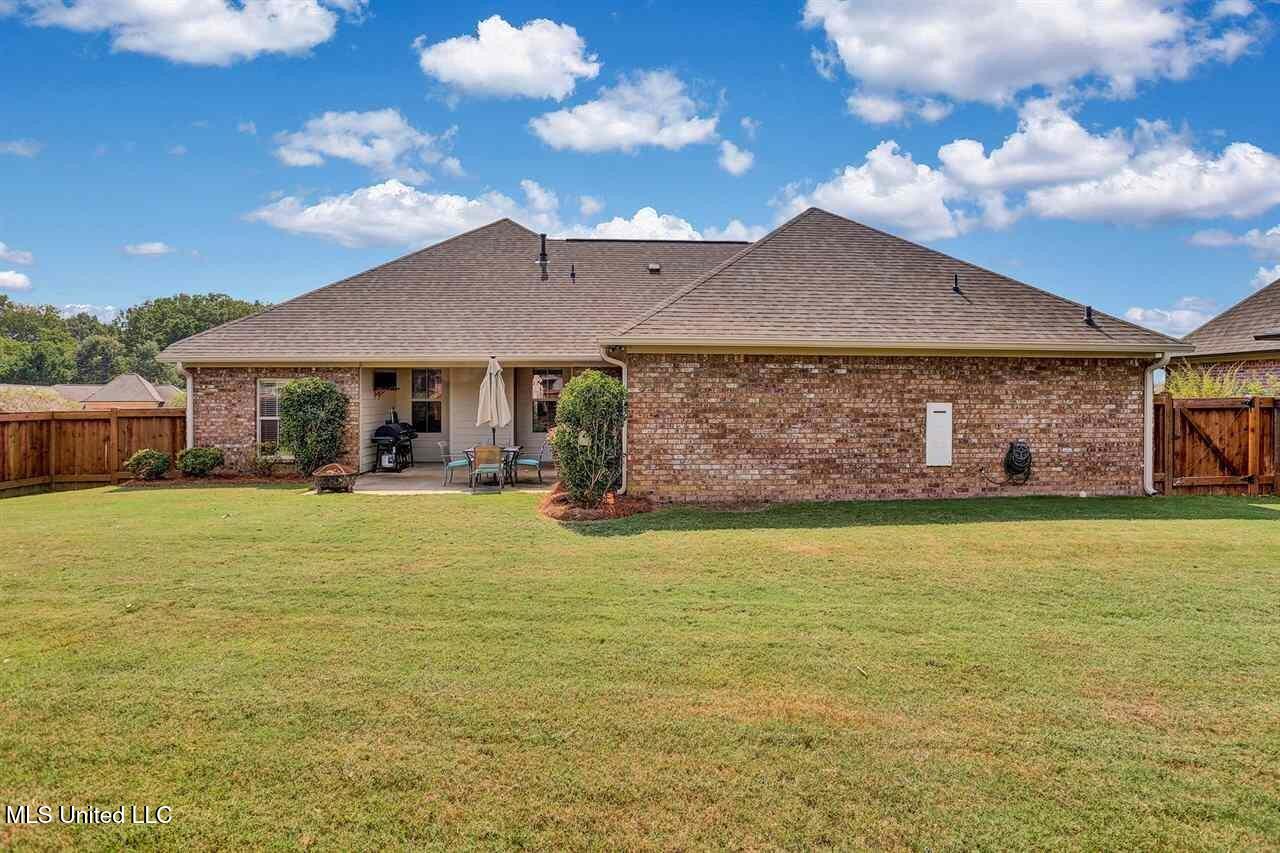 137 Camden Crossing Property Photo 22