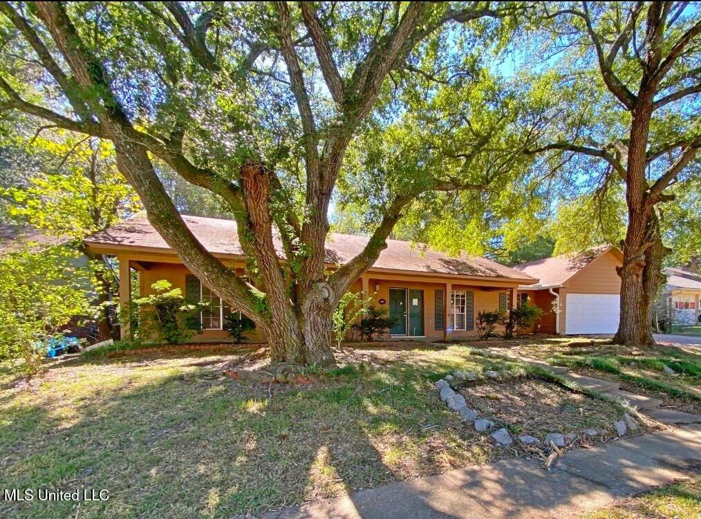 1608 Melrose Place Property Photo 1