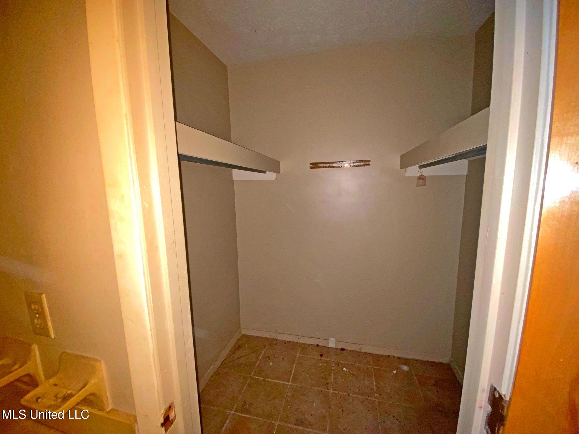 1608 Melrose Place Property Photo 8