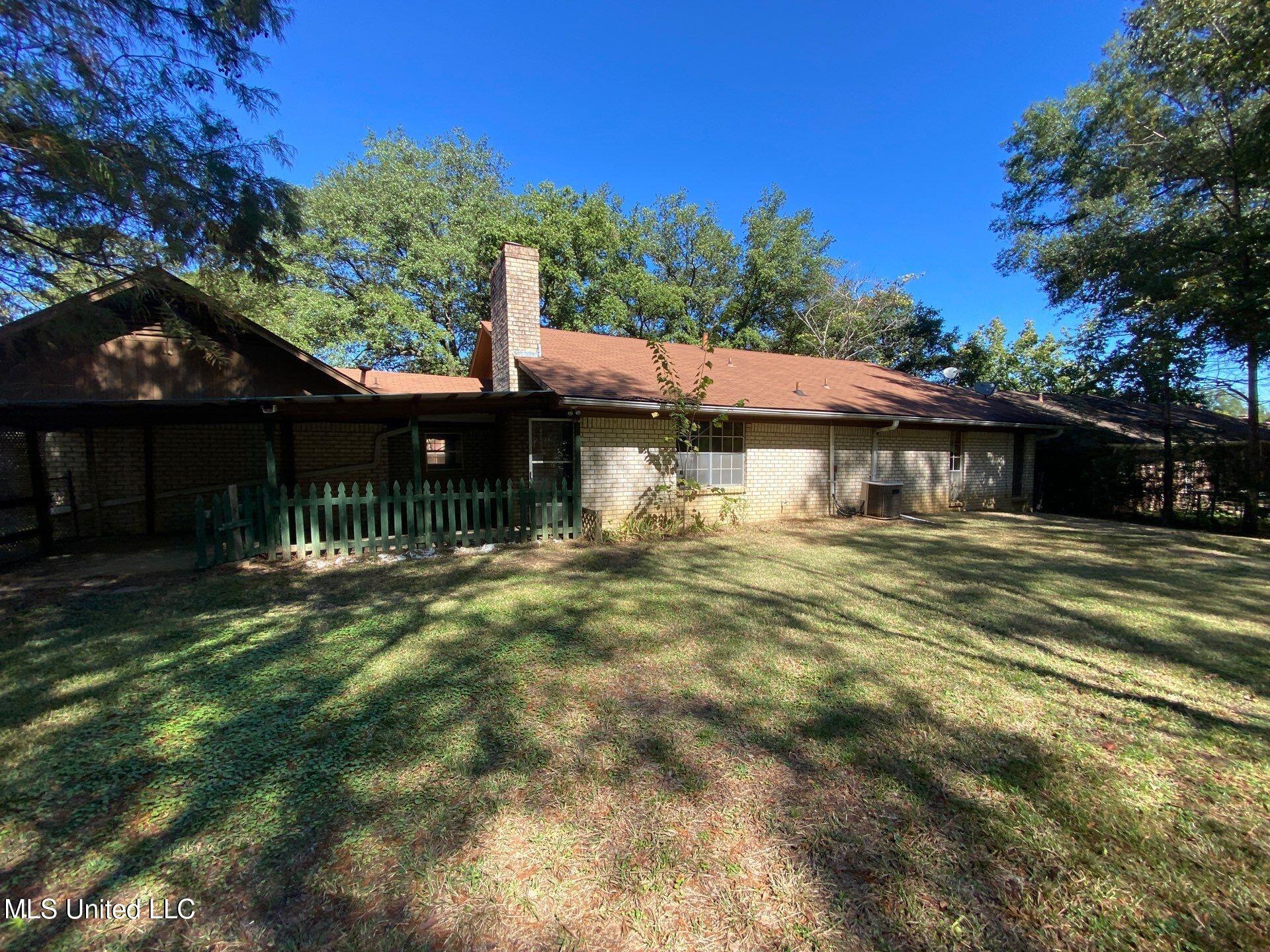 1608 Melrose Place Property Photo 17