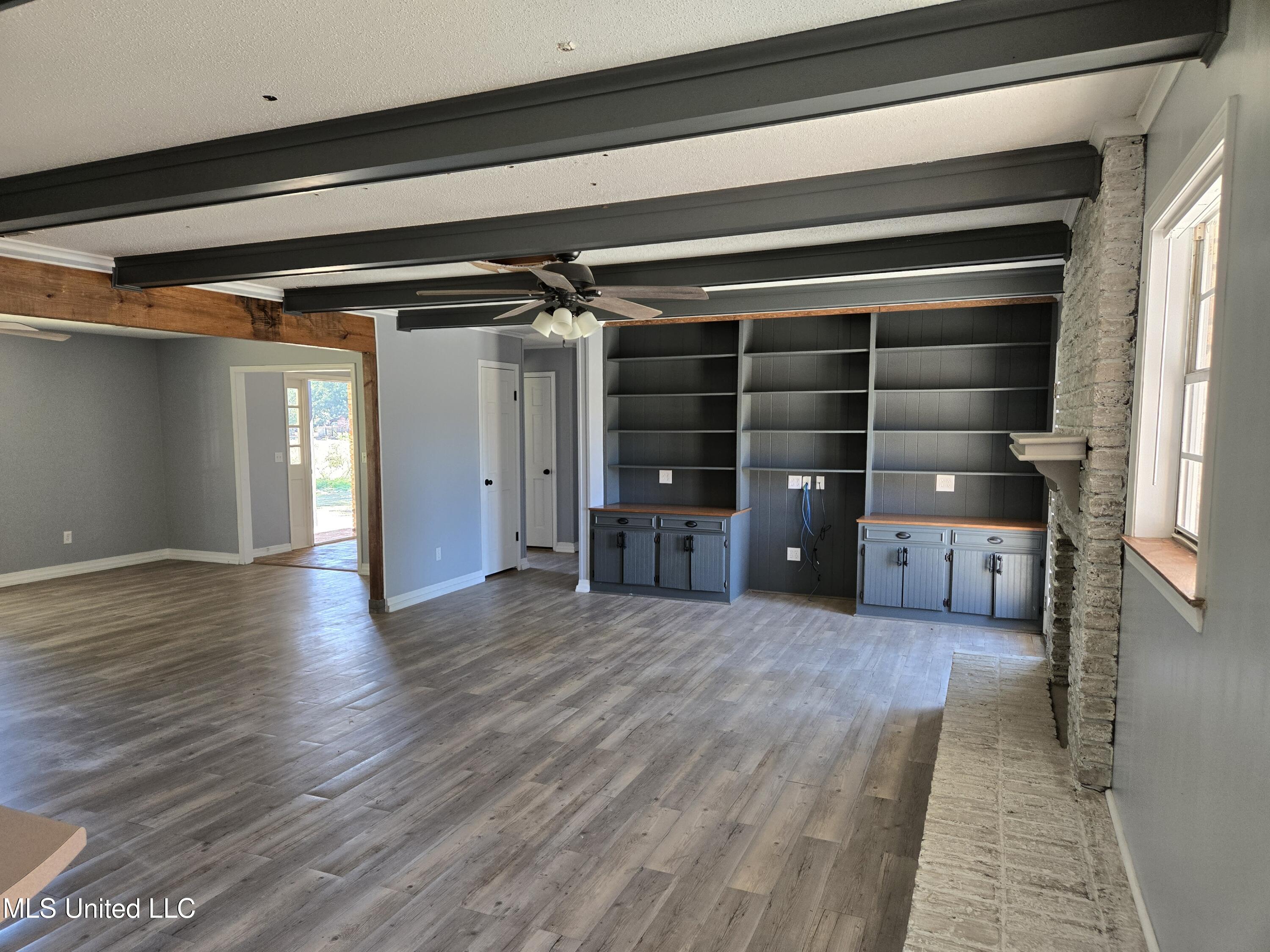 13165 Highway 613 Property Photo 8