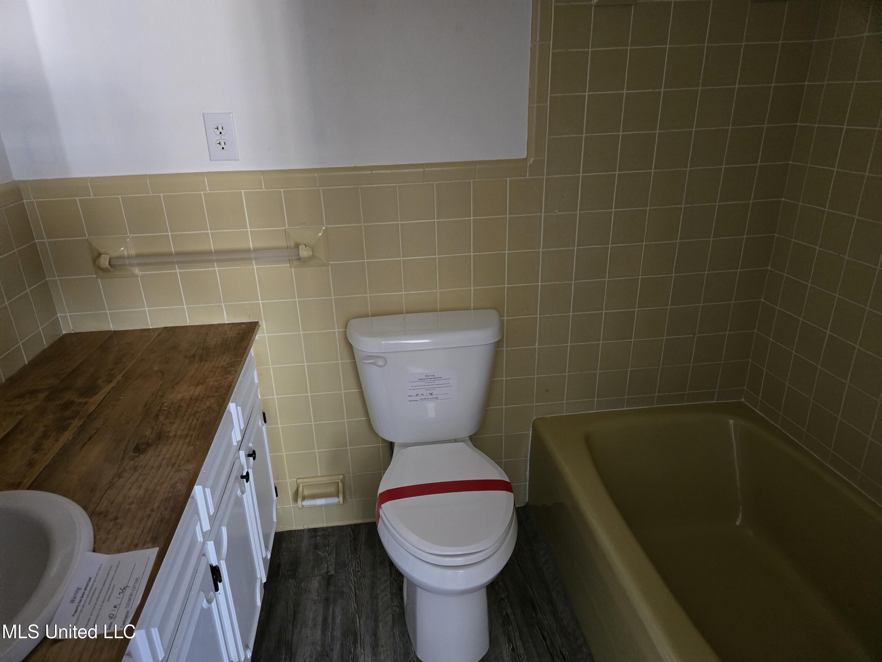 13165 Highway 613 Property Photo 9