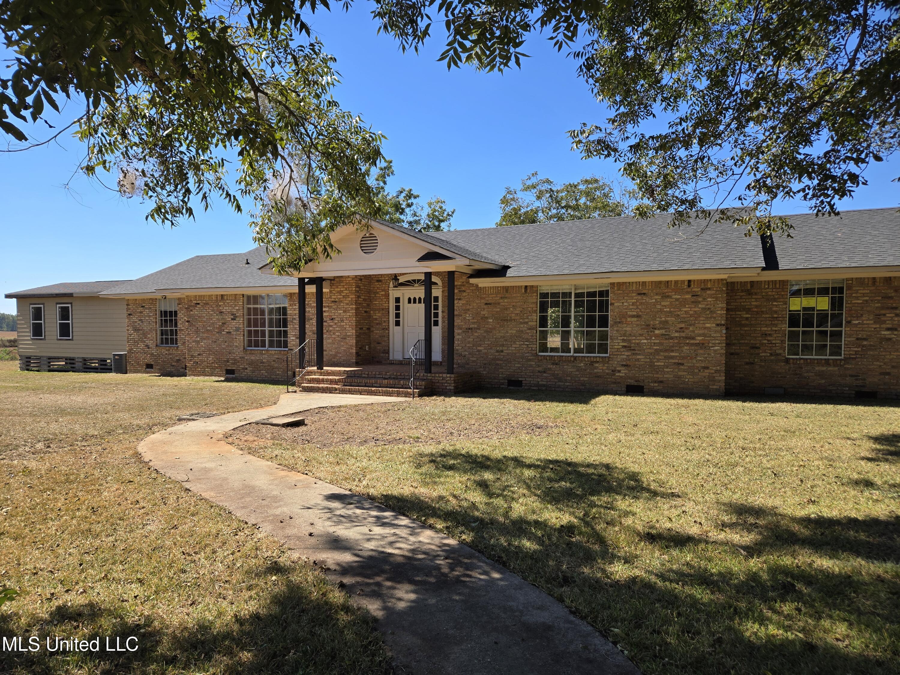 13165 Highway 613 Property Photo 16