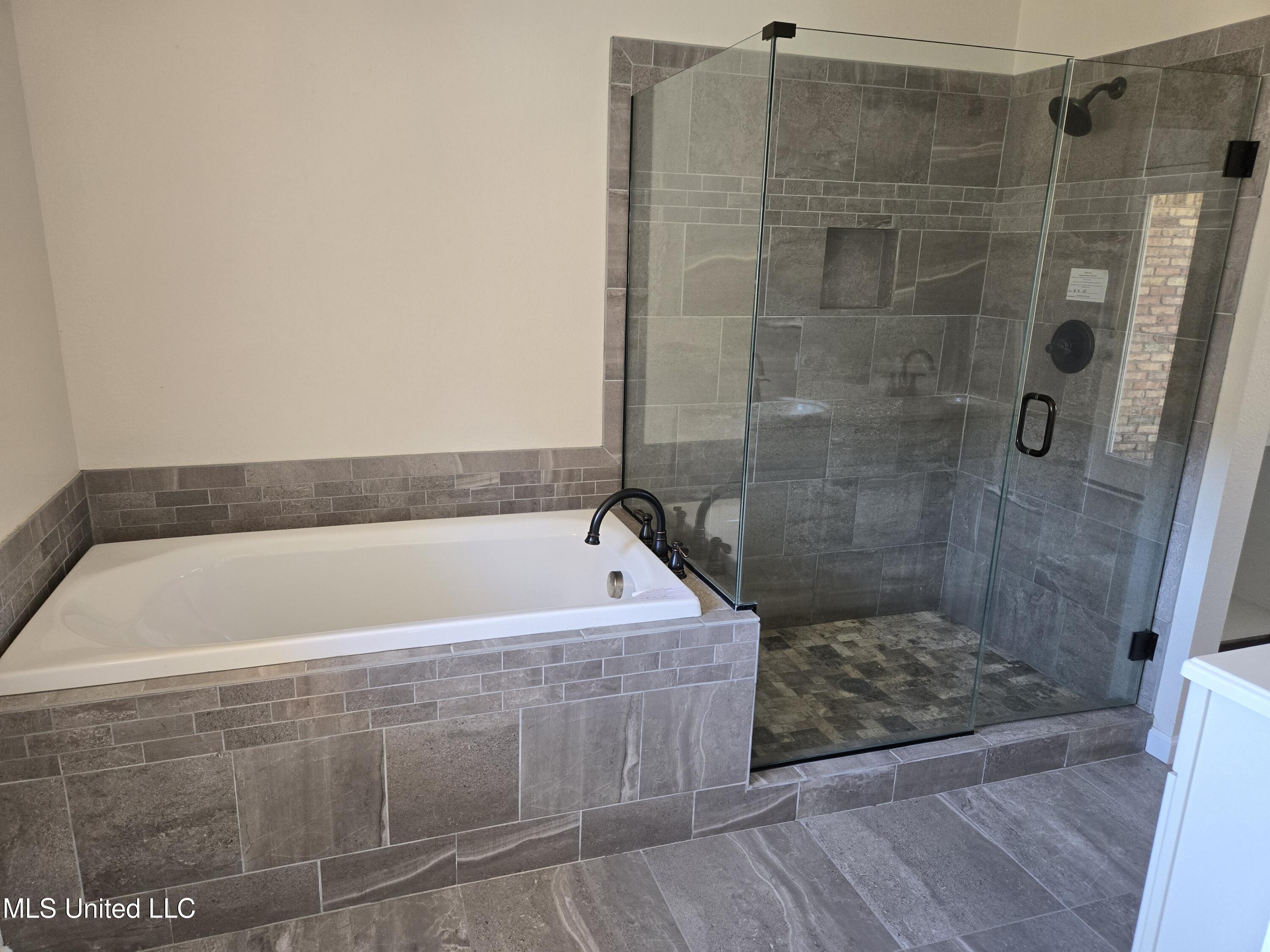 13165 Highway 613 Property Photo 27