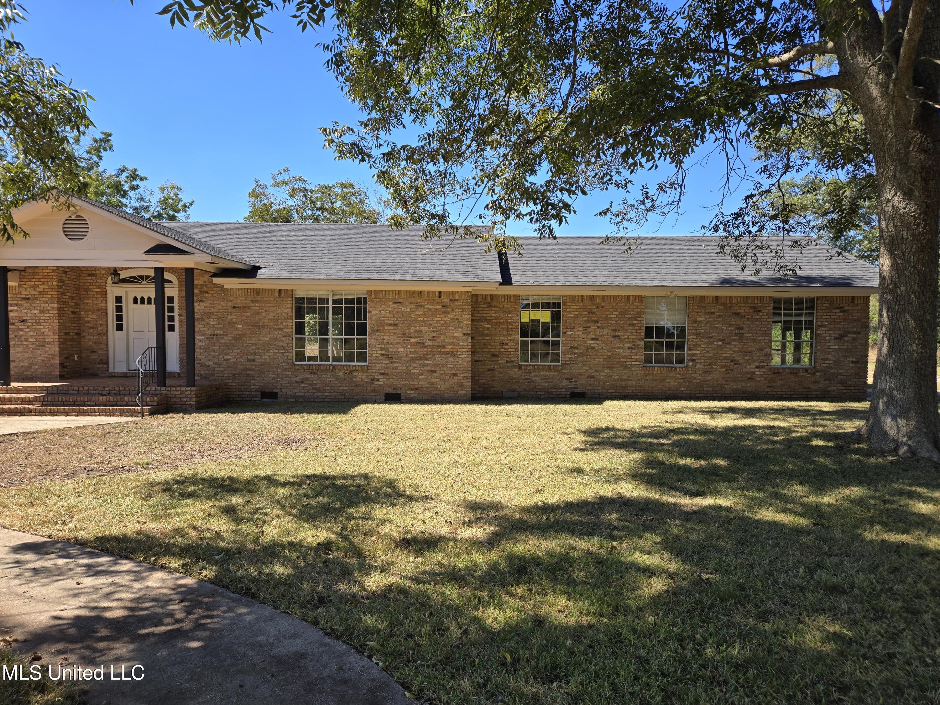 13165 Highway 613 Property Photo 33