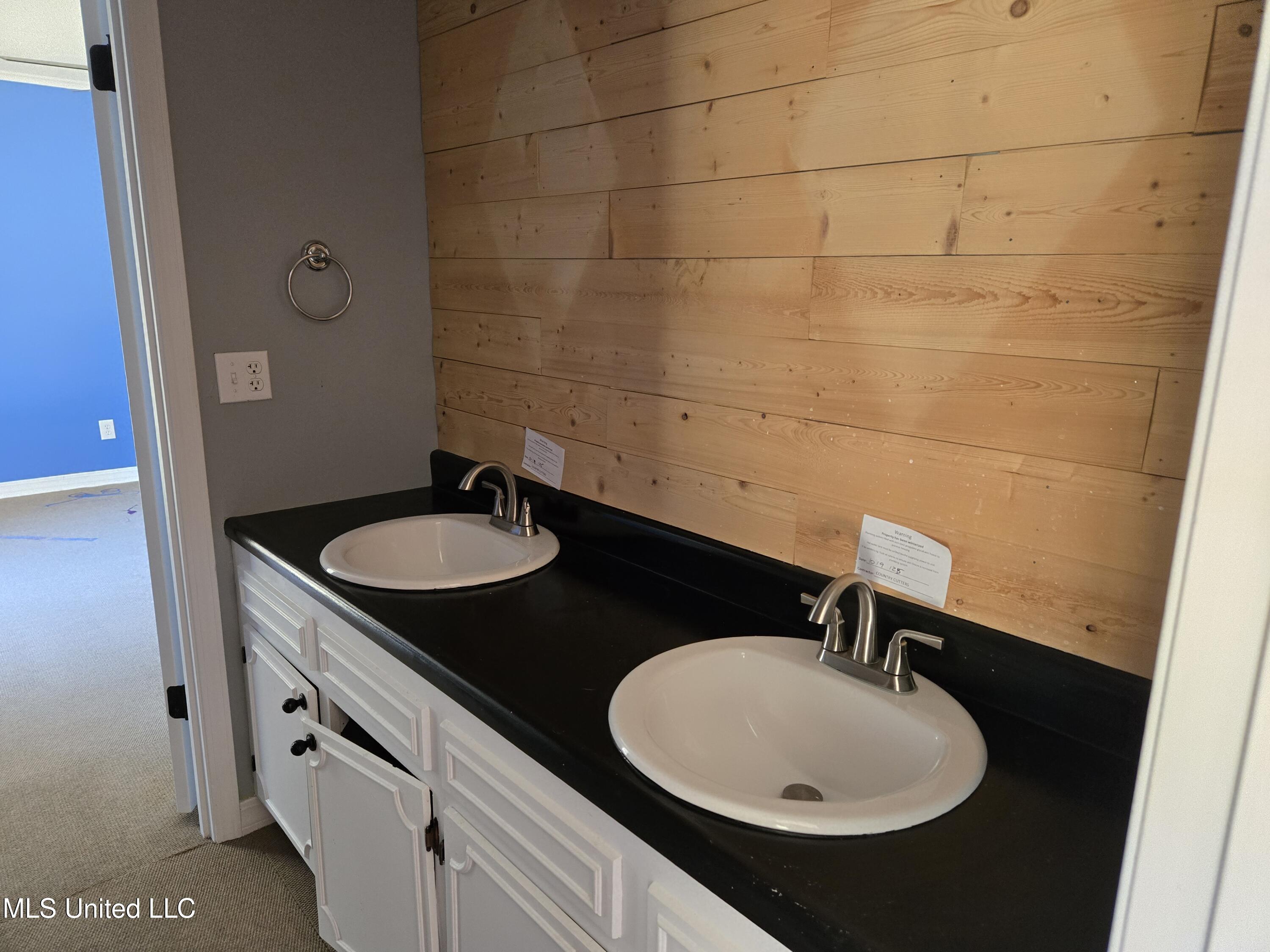 13165 Highway 613 Property Photo 38