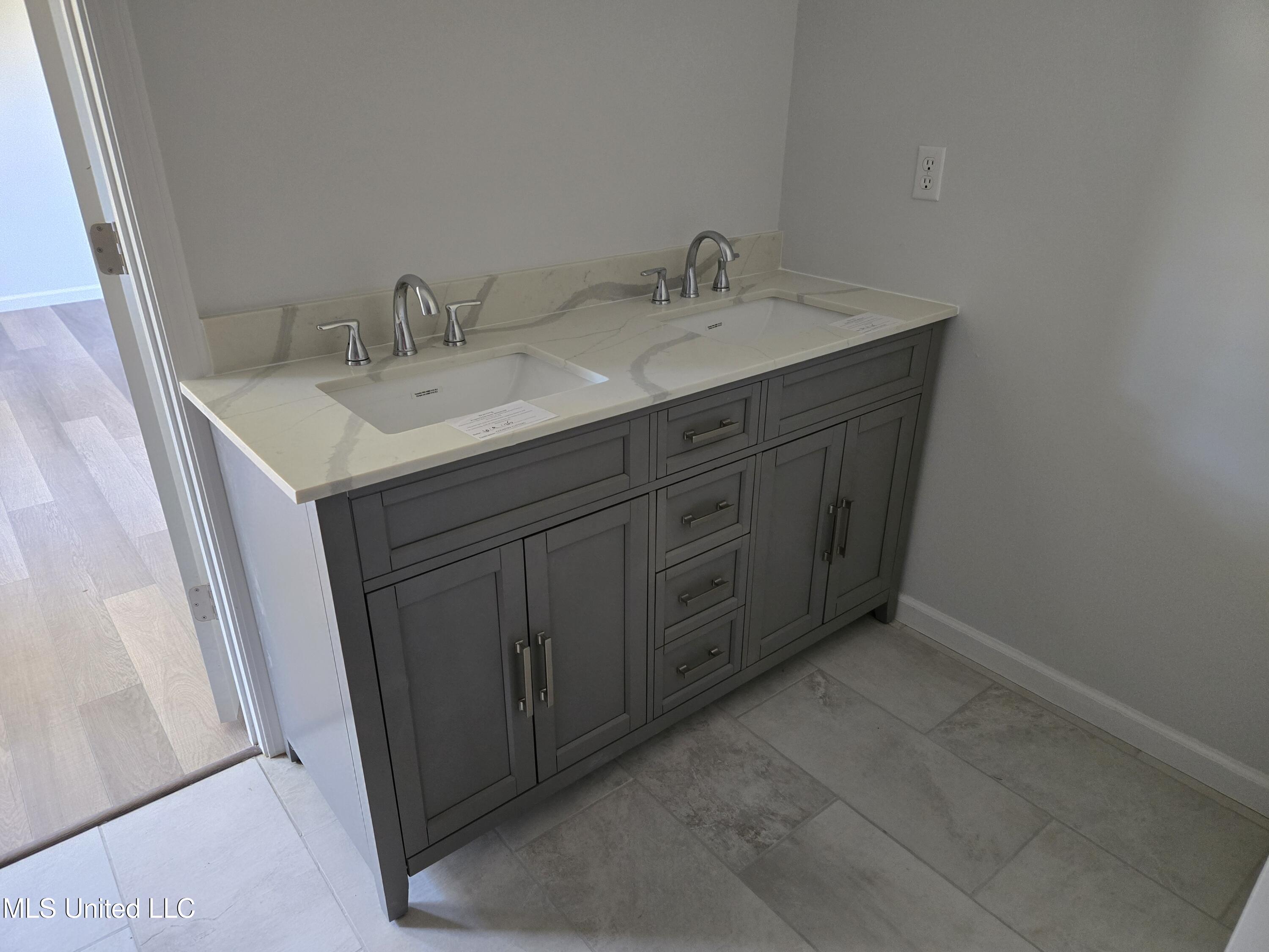 13165 Highway 613 Property Photo 40