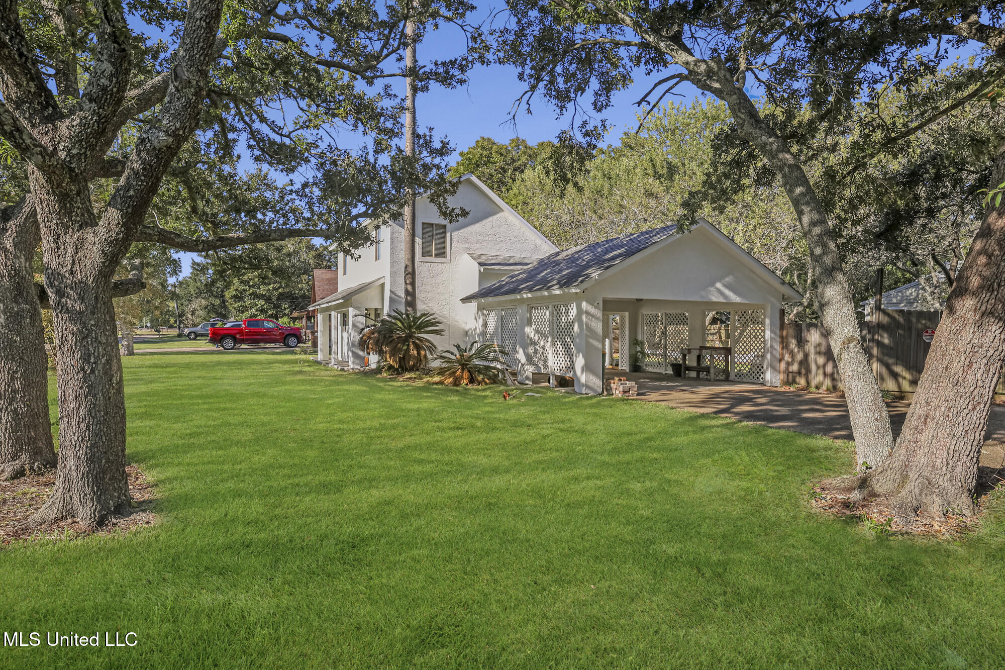 109 S S Wright Avenue Property Photo 5