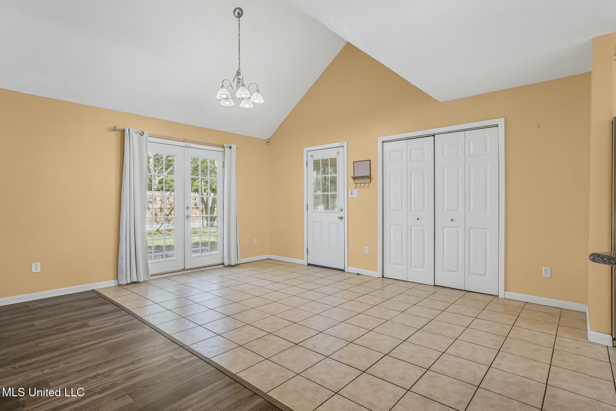 109 S S Wright Avenue Property Photo 15