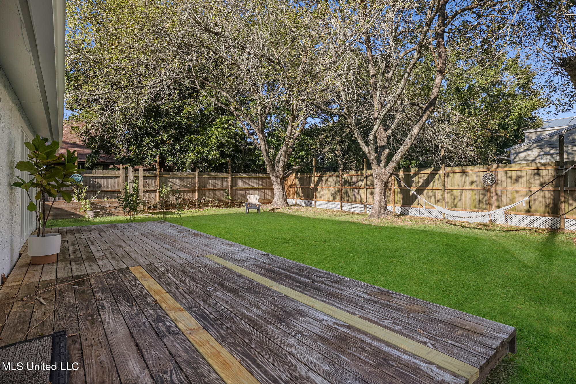 109 S S Wright Avenue Property Photo 23