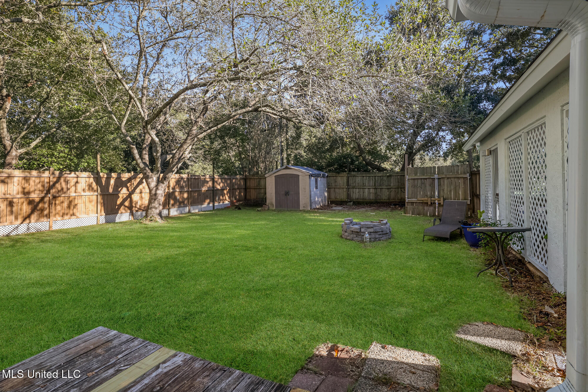 109 S S Wright Avenue Property Photo 24