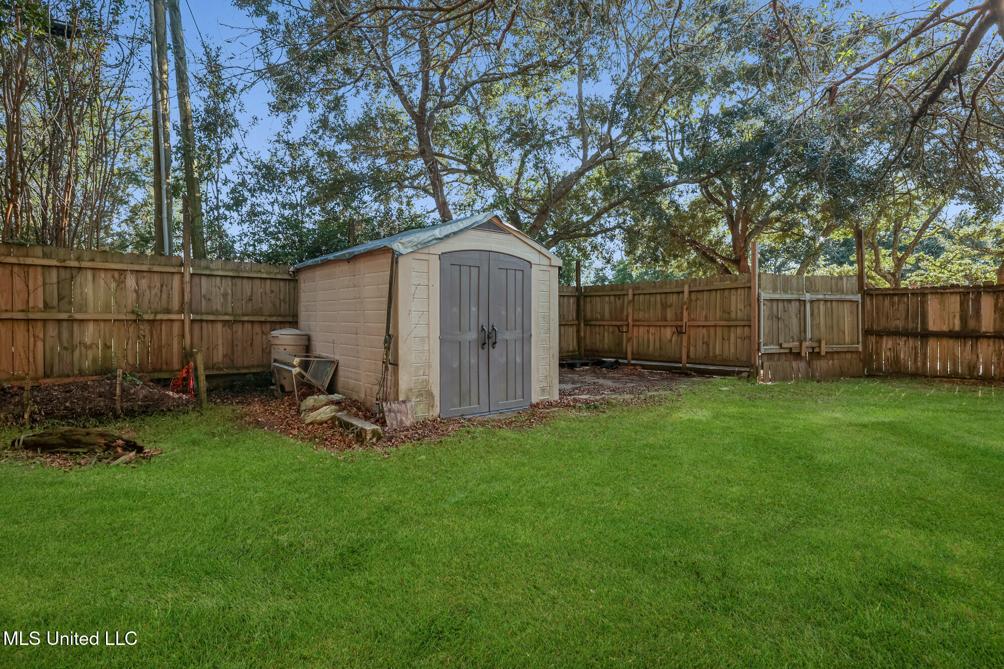 109 S S Wright Avenue Property Photo 26