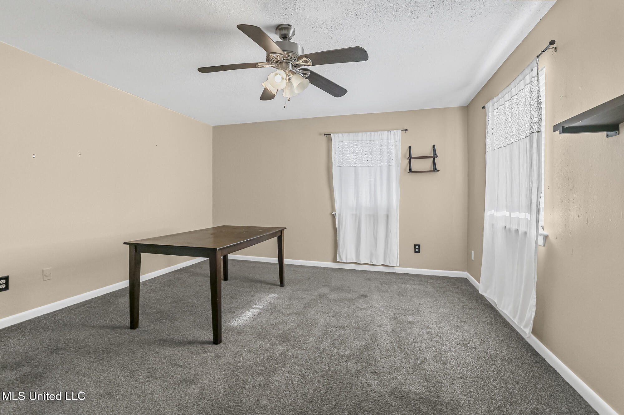 109 S S Wright Avenue Property Photo 38