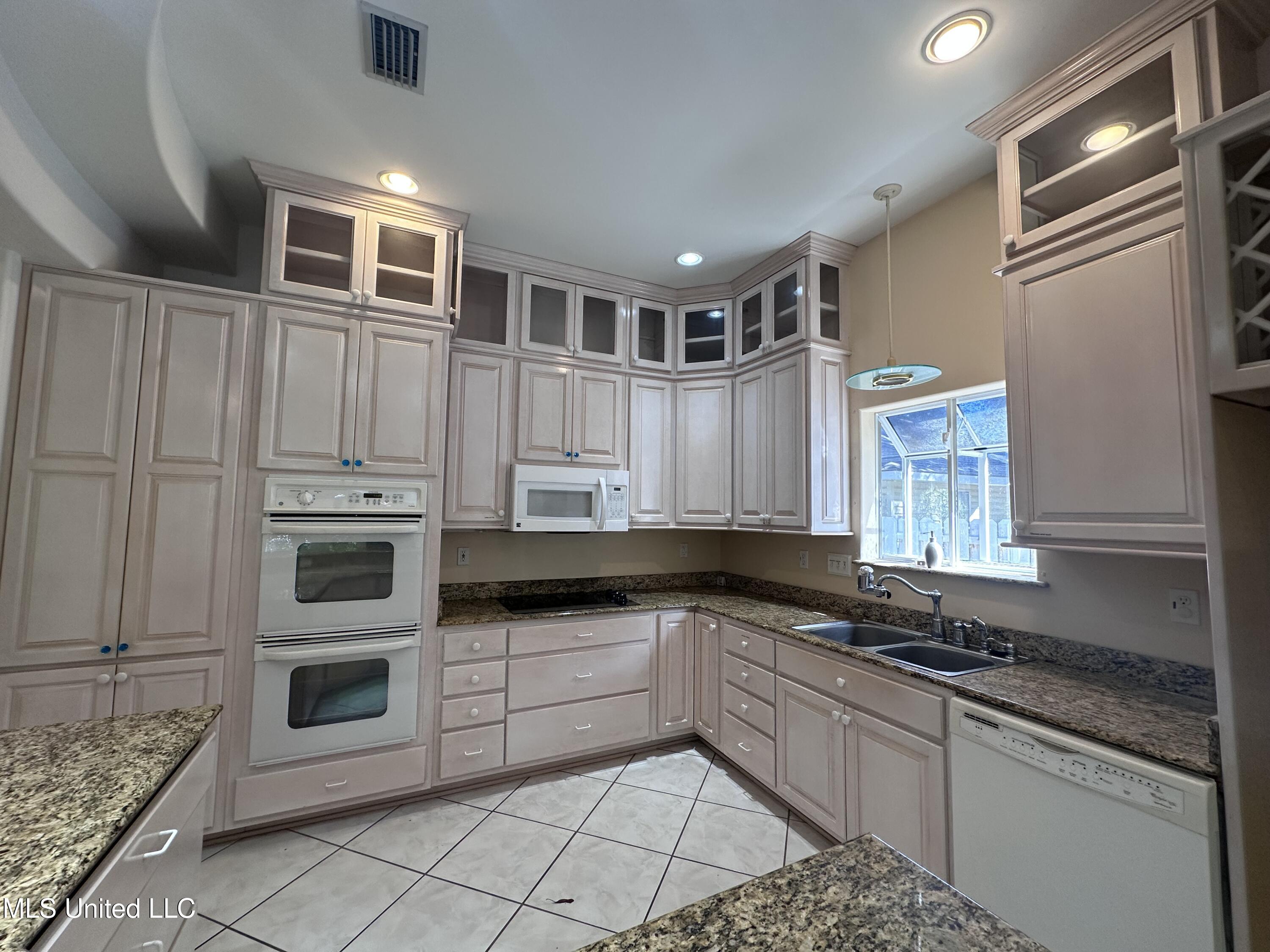 721 24th Street Property Photo 8