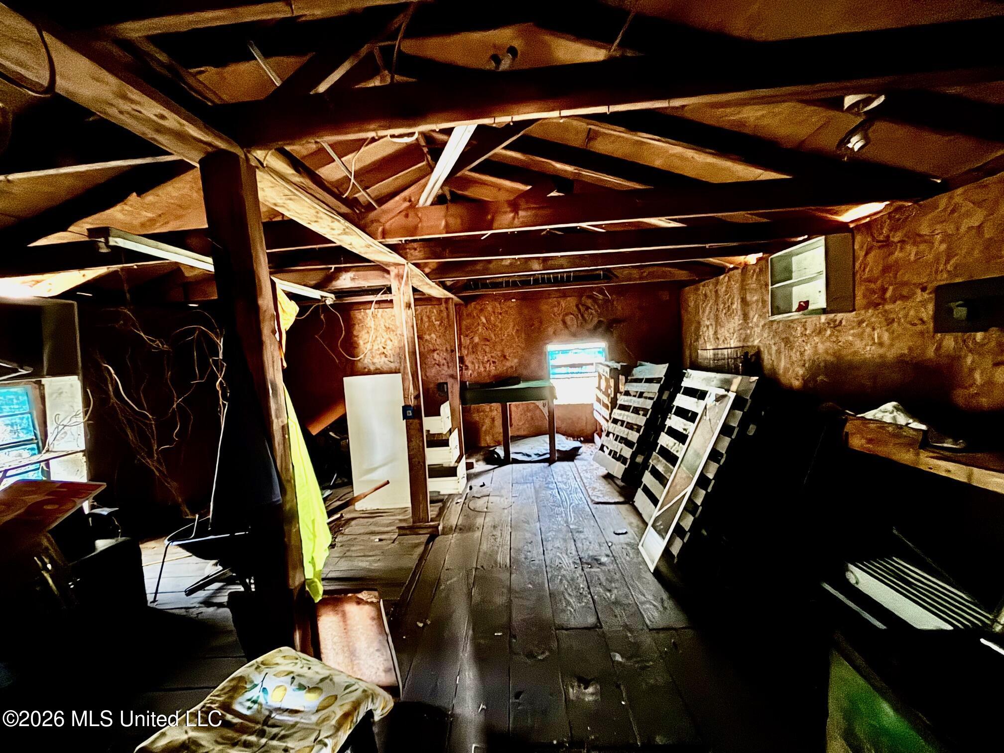 506 W Georgia Avenue Property Photo 5