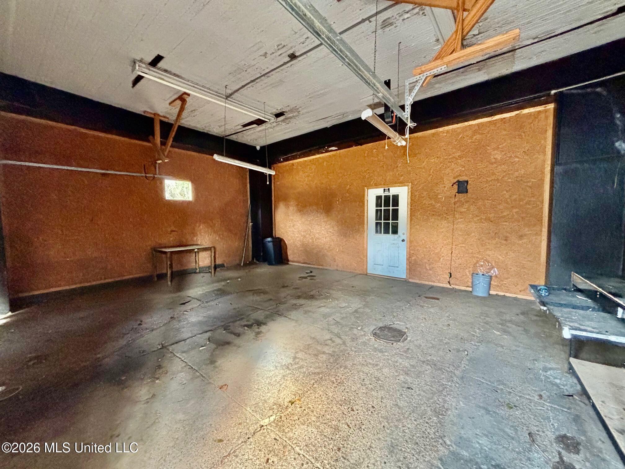 506 W Georgia Avenue Property Photo 9