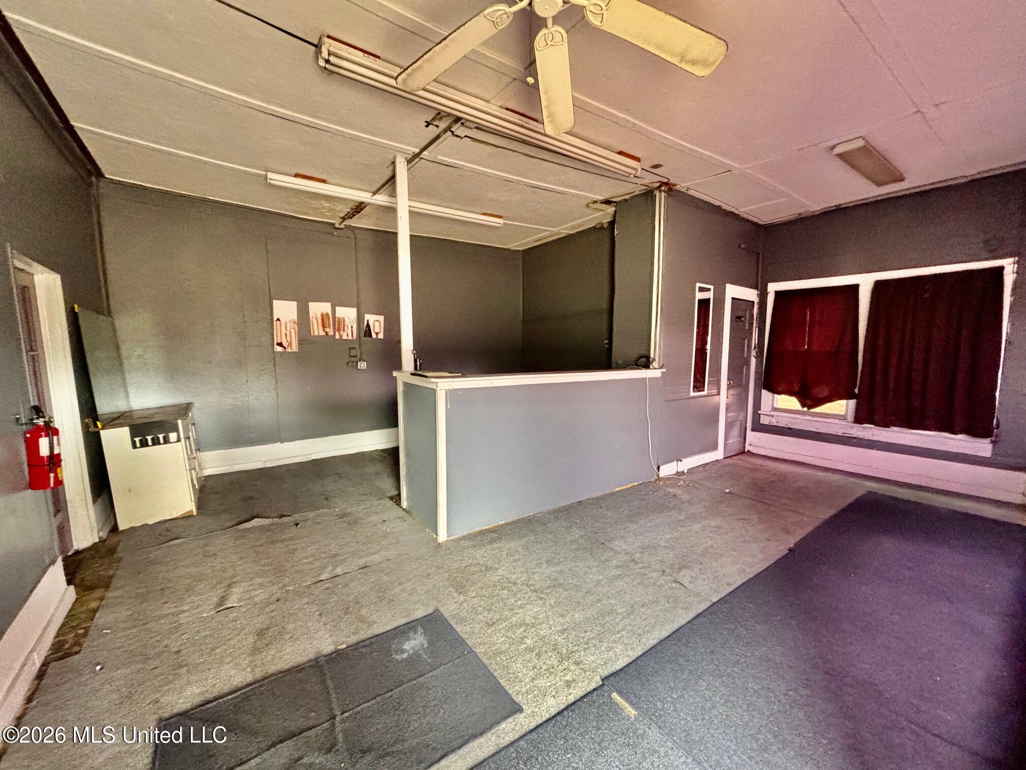 506 W Georgia Avenue Property Photo 11