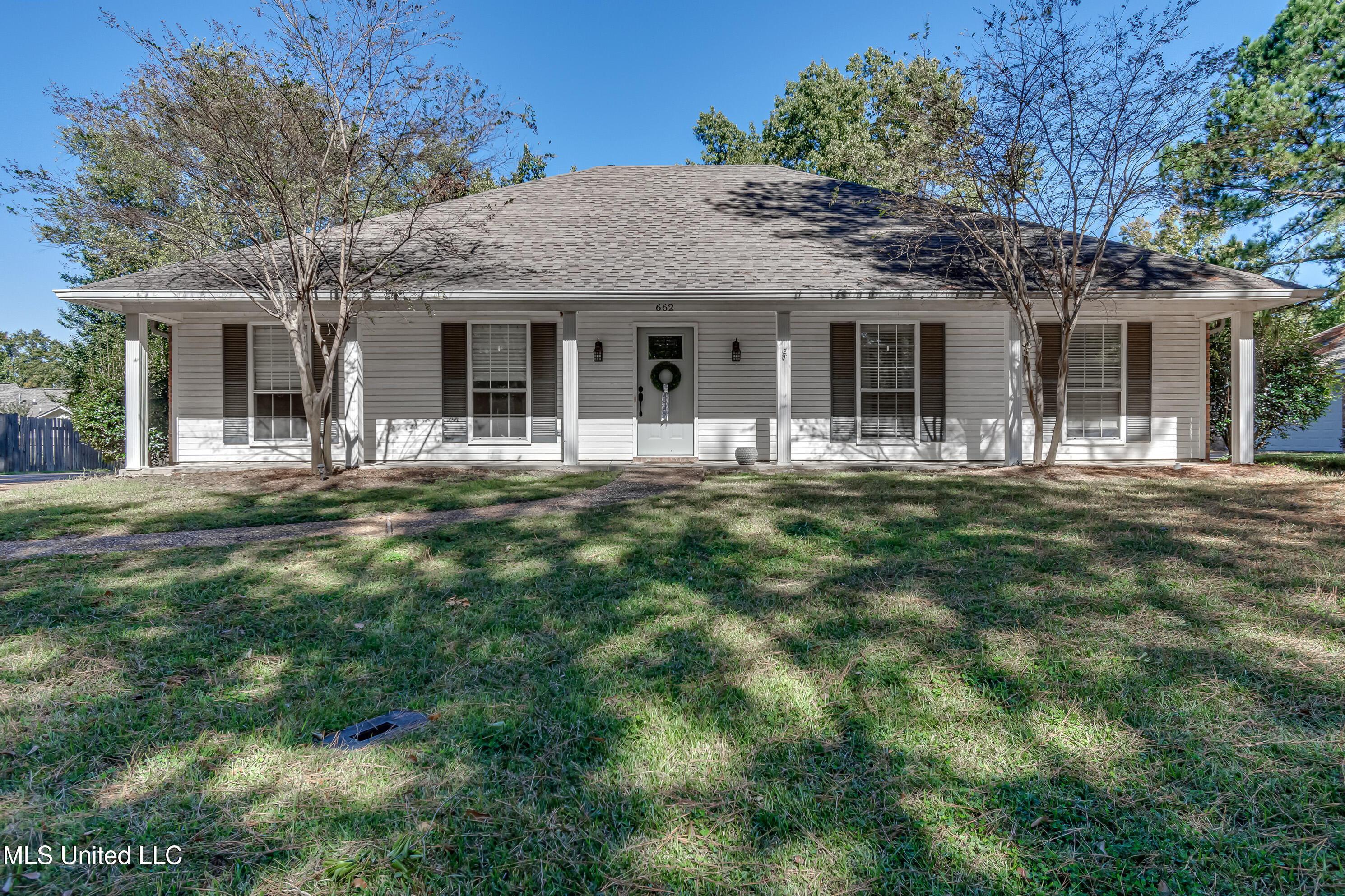 662 Baywood Property Photo 1