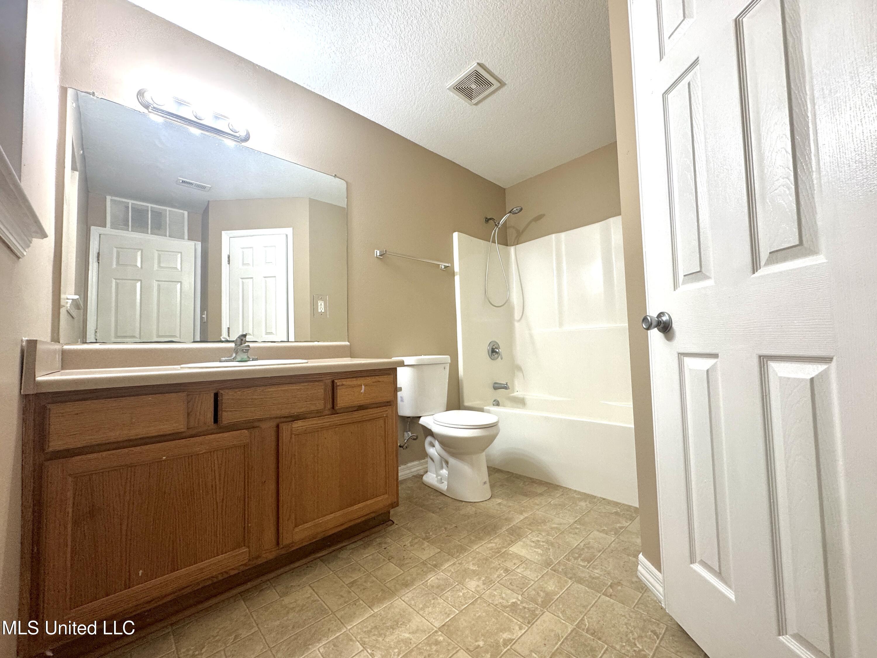 6195 E Jackson Street Property Photo 13