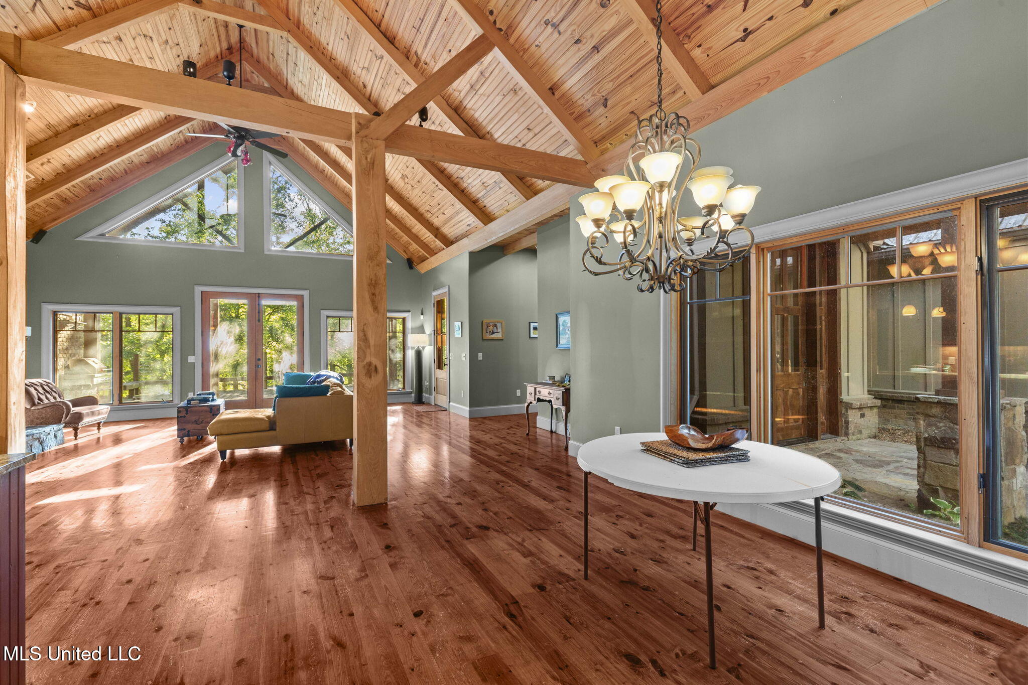 19 Devonshire Way Property Photo 28