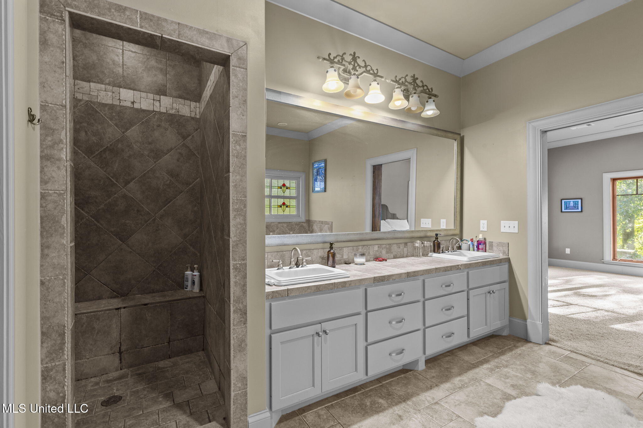 19 Devonshire Way Property Photo 42