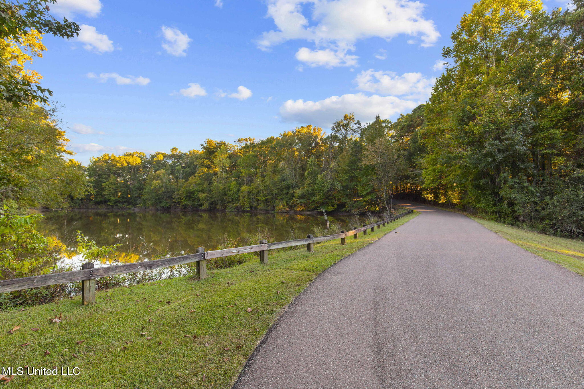 19 Devonshire Way Property Photo 78