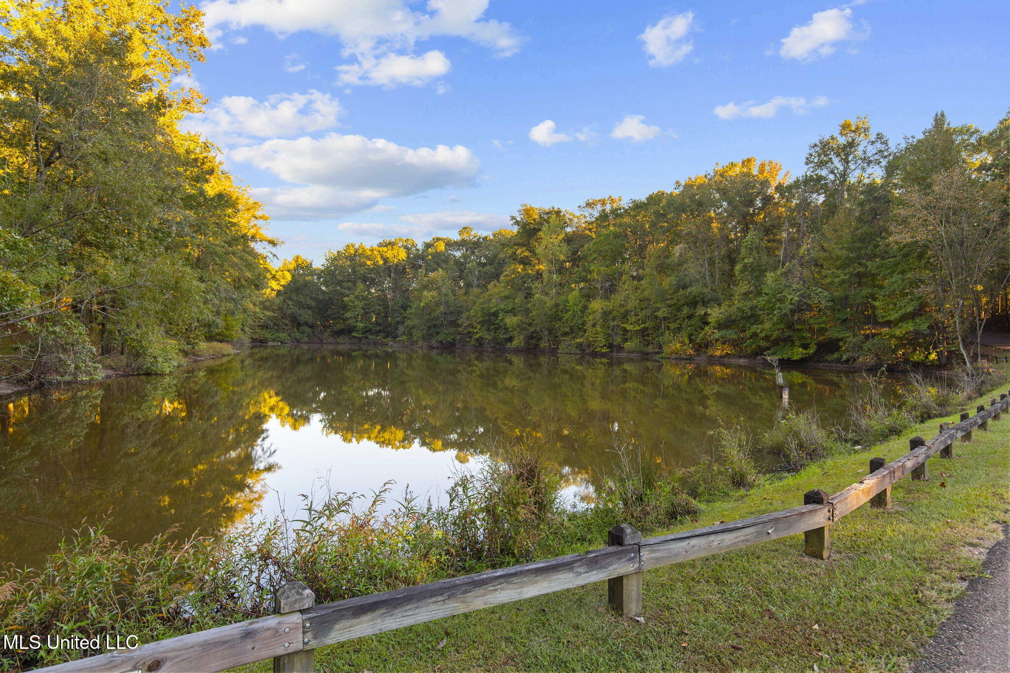 19 Devonshire Way Property Photo 79