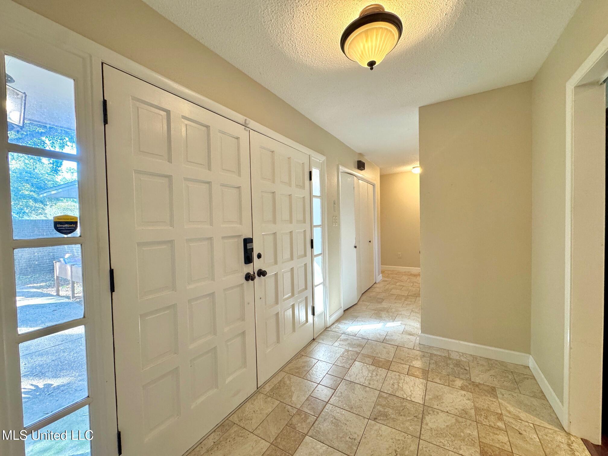 304 Fairview Drive Property Photo 5