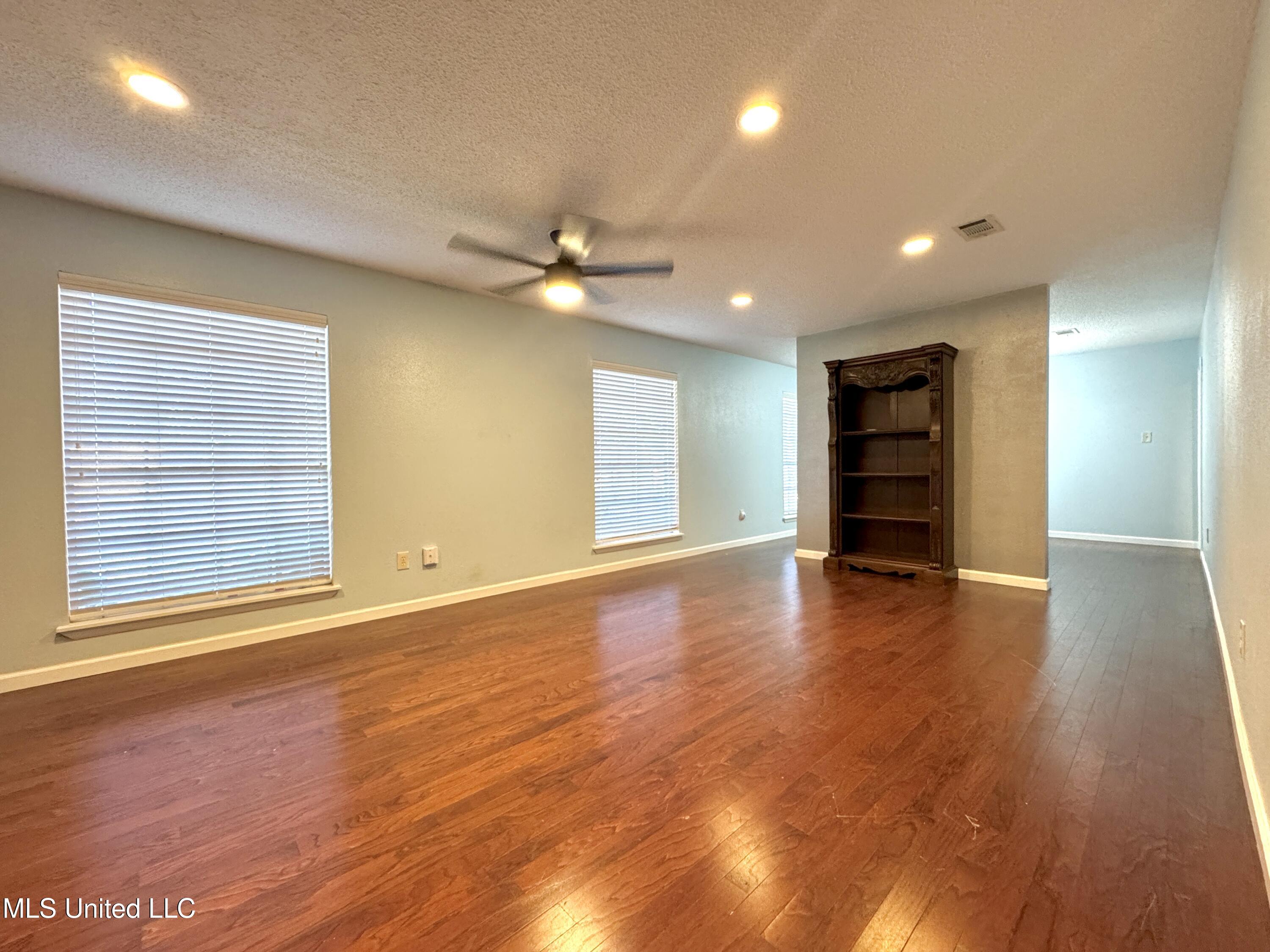 304 Fairview Drive Property Photo 10