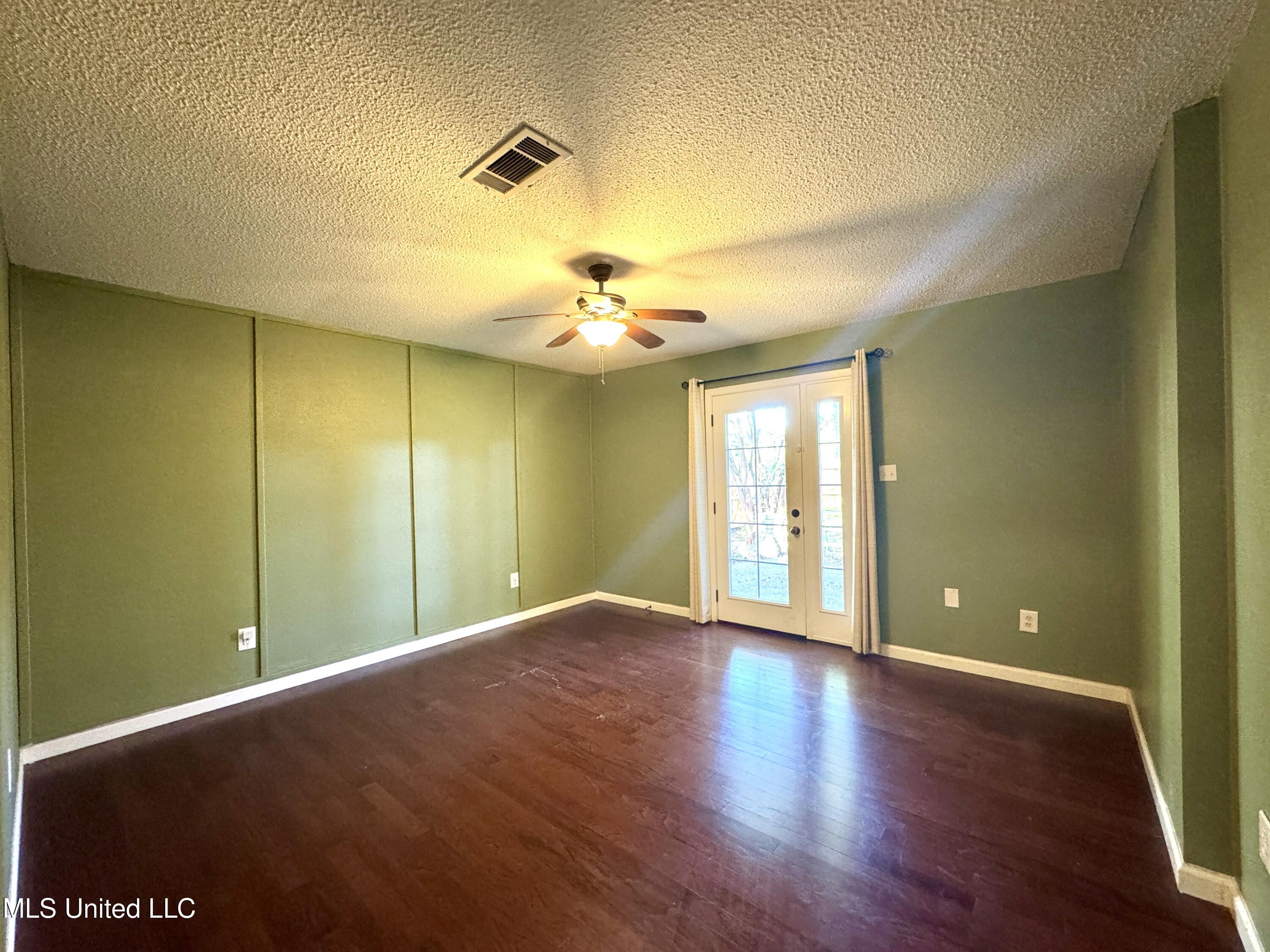 304 Fairview Drive Property Photo 22