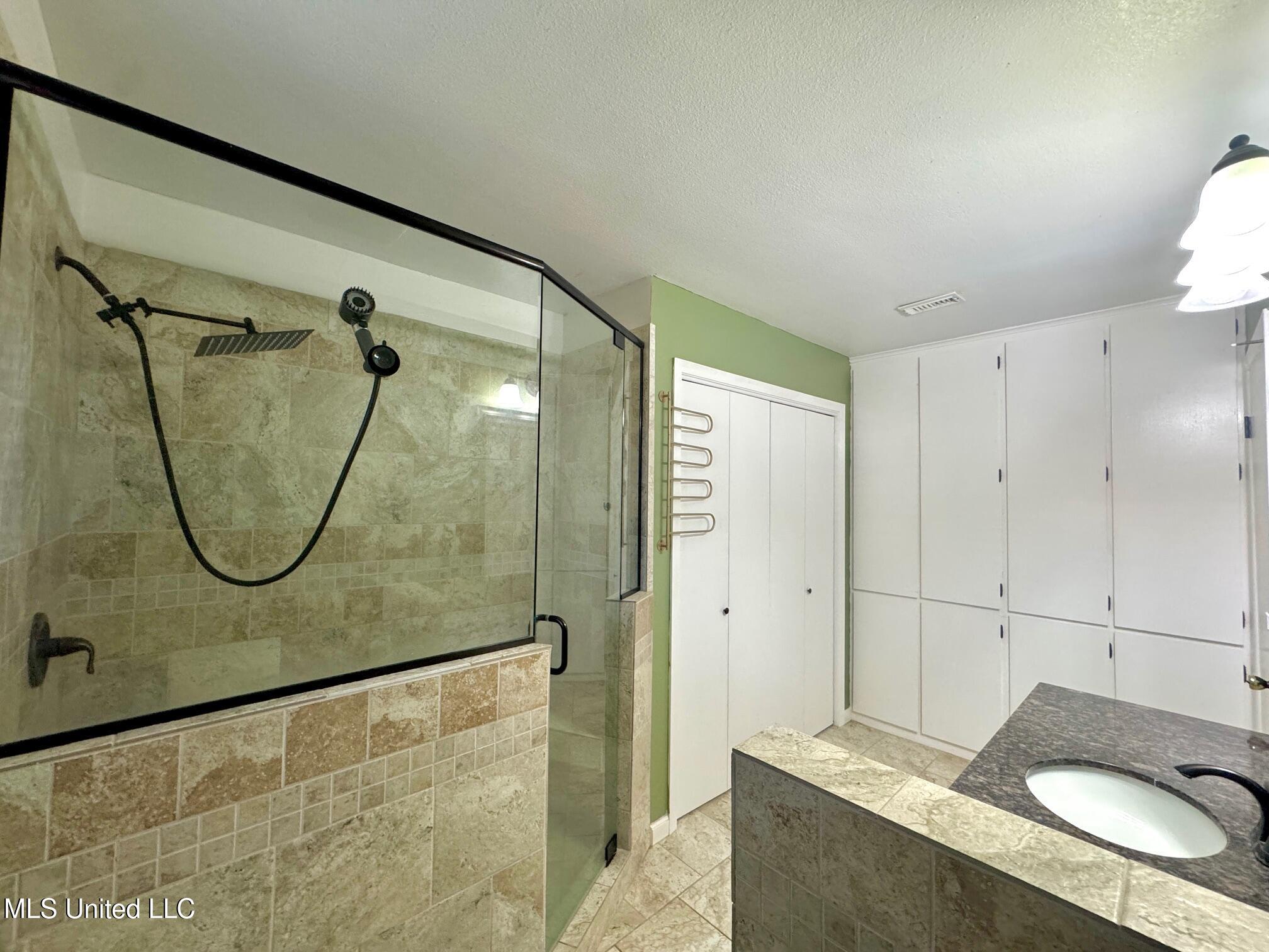 304 Fairview Drive Property Photo 27