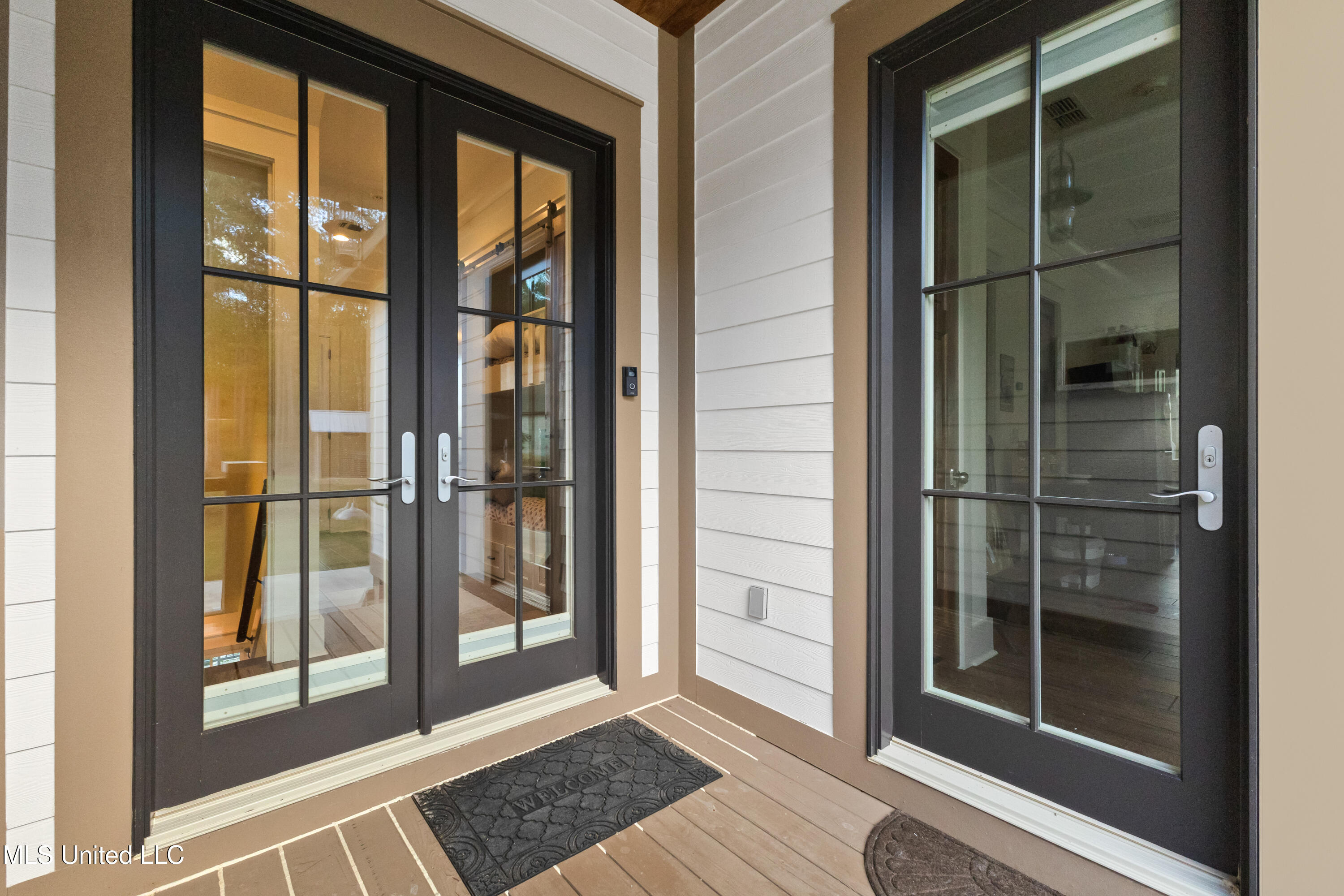 59 Log Wagon Trail Property Photo 5