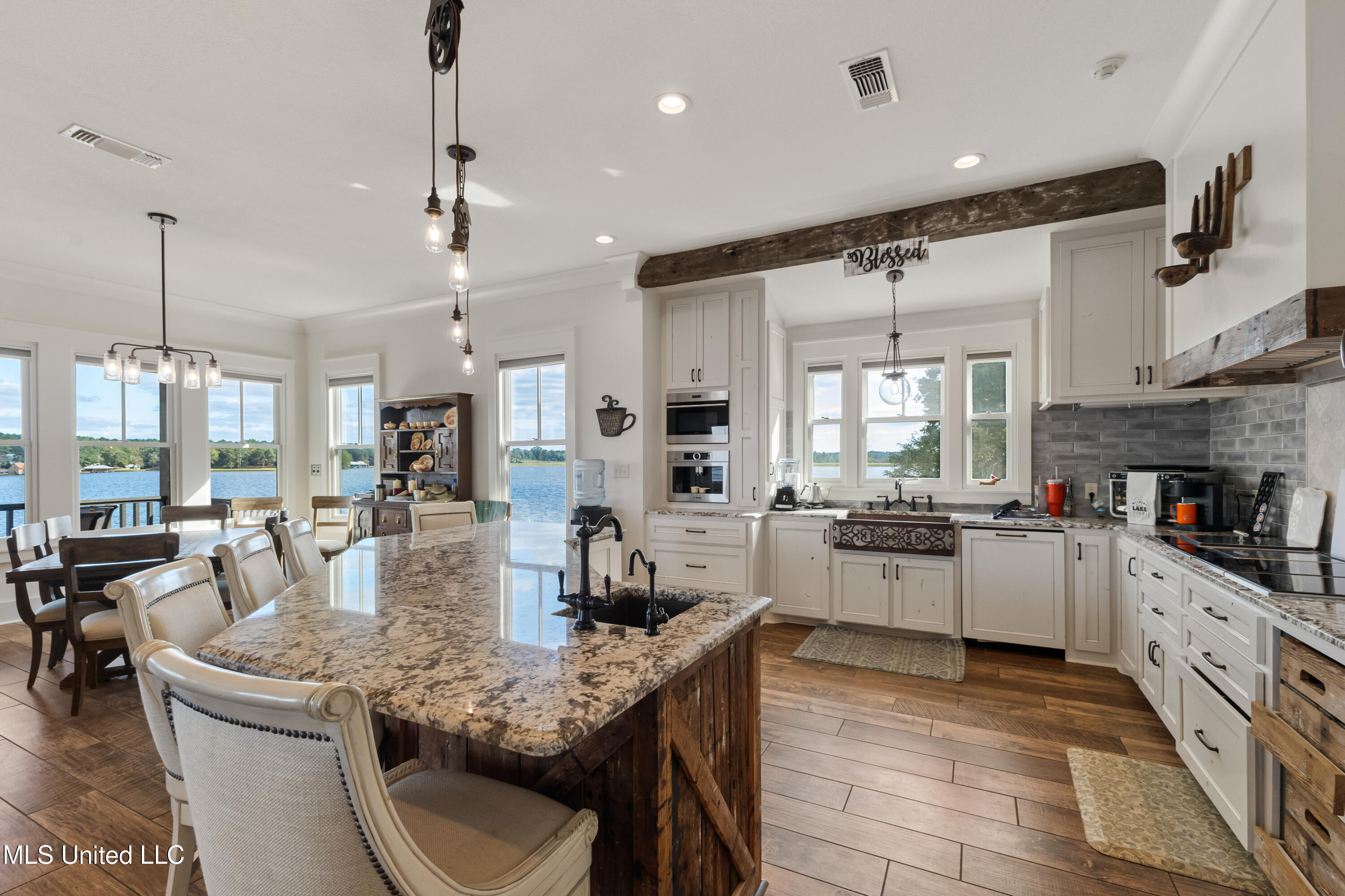 59 Log Wagon Trail Property Photo 13