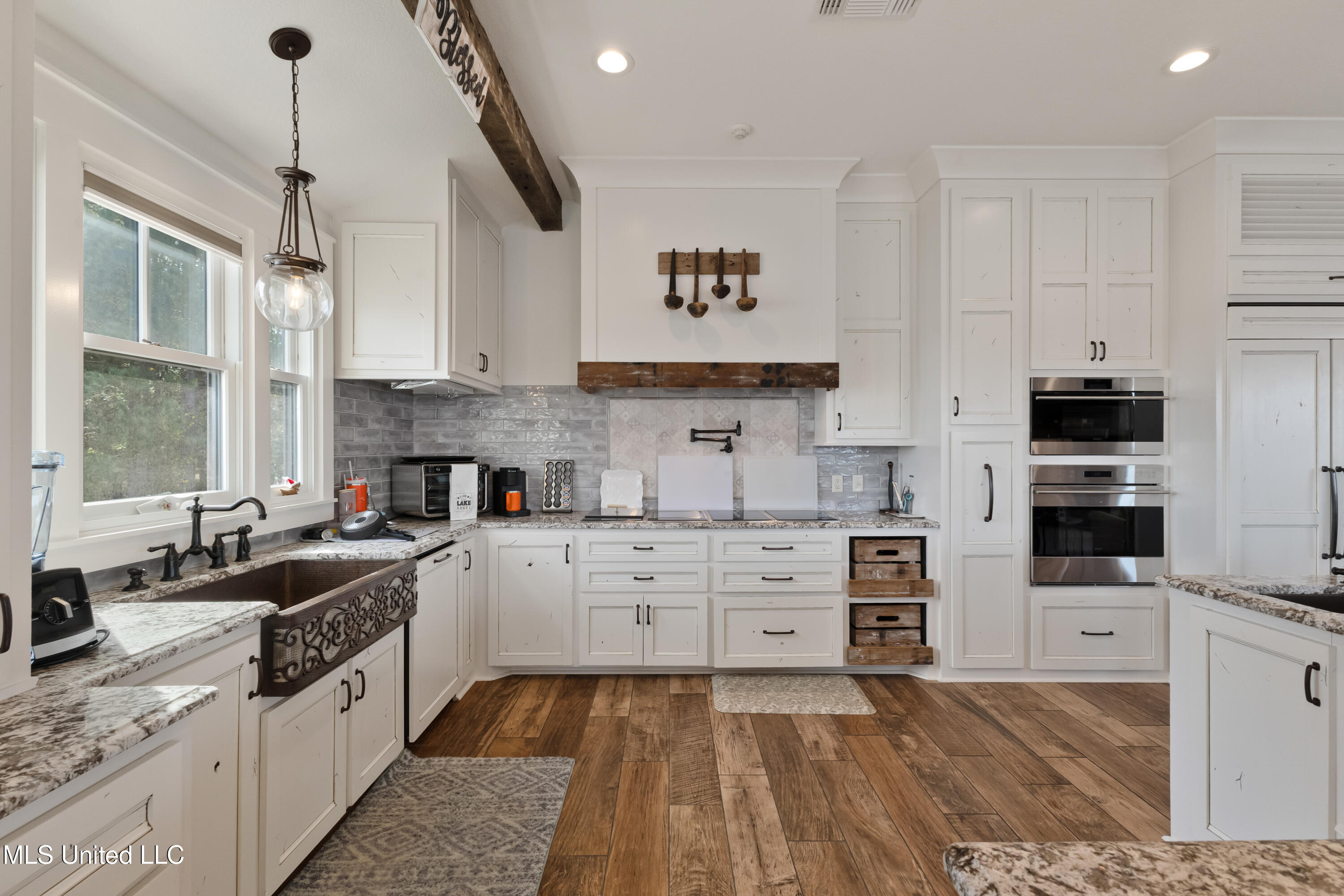 59 Log Wagon Trail Property Photo 16