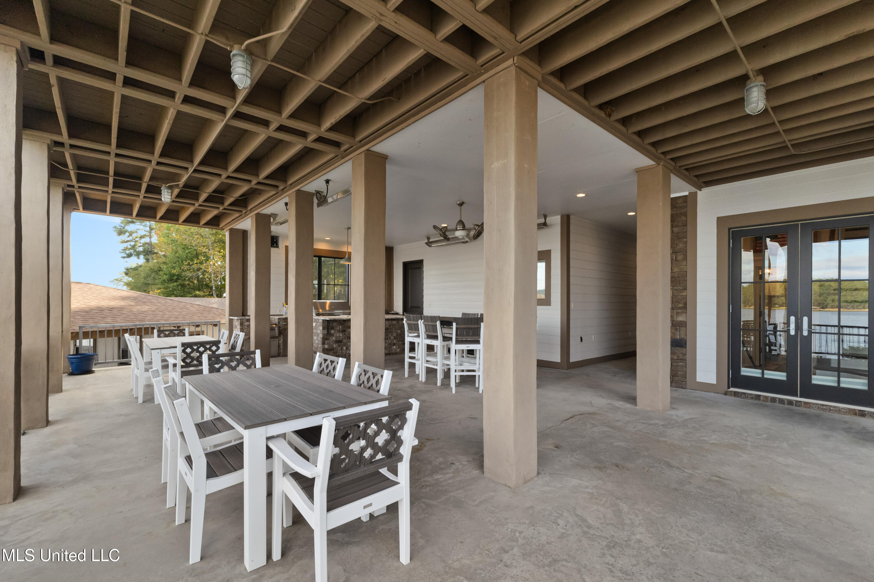 59 Log Wagon Trail Property Photo 44