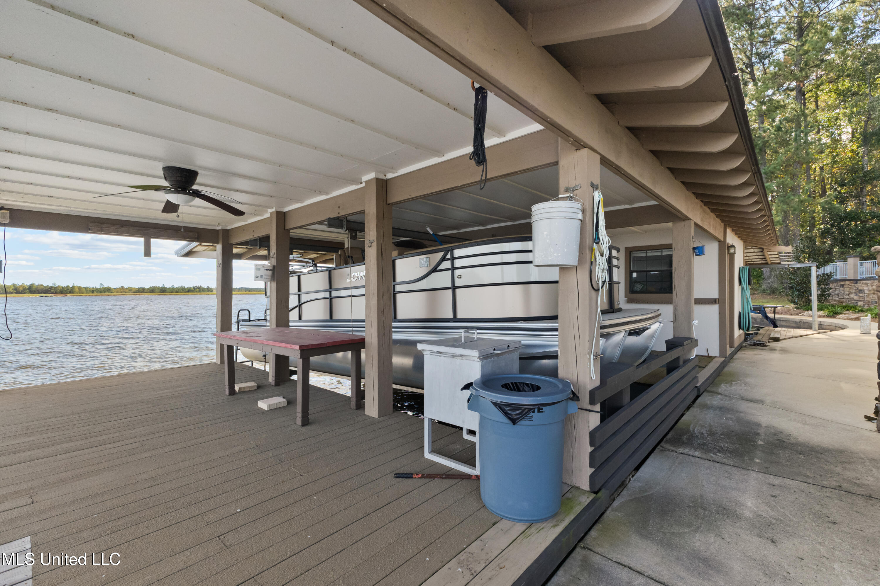 59 Log Wagon Trail Property Photo 53