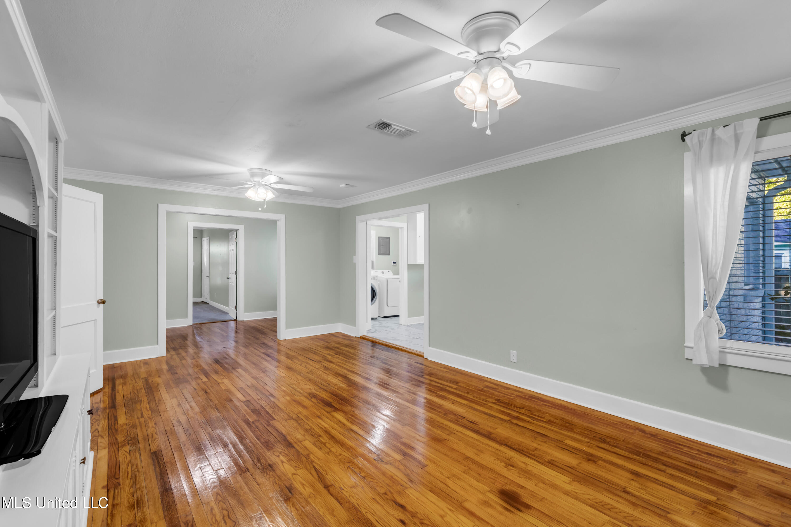 921 Wanda Place Property Photo 10