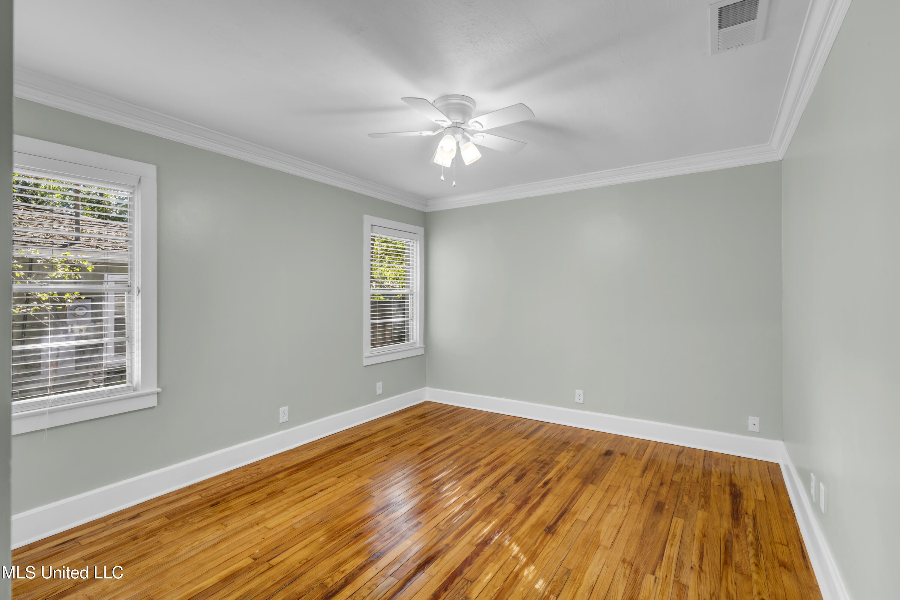 921 Wanda Place Property Photo 22