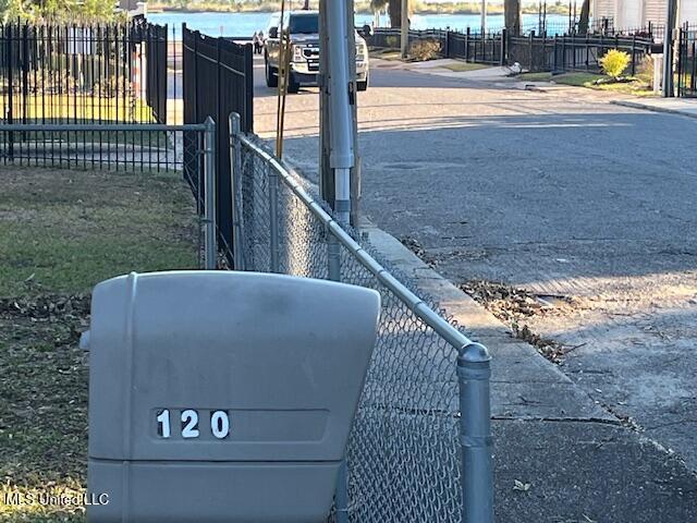 120 Keller Avenue Property Photo 4