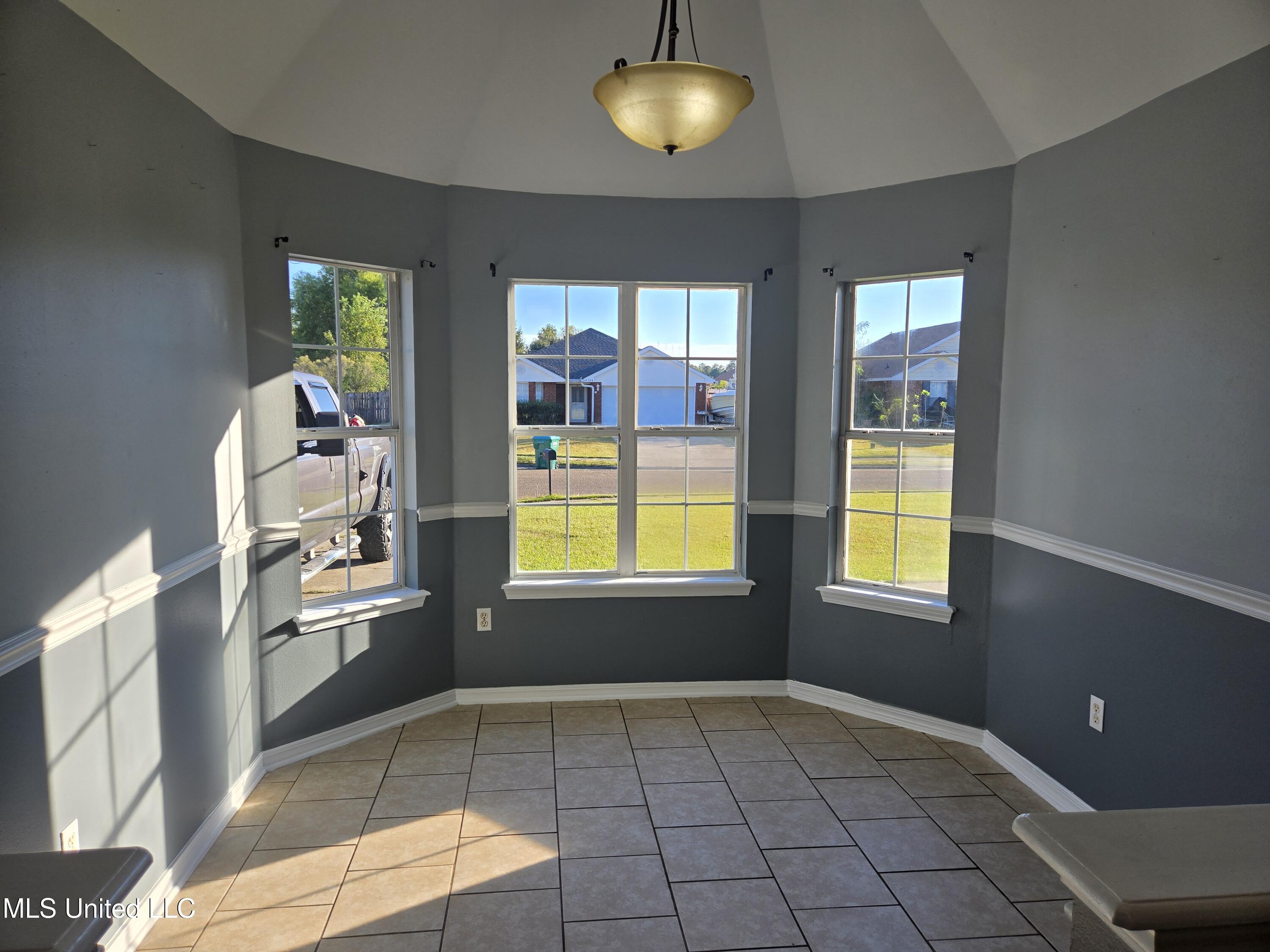 14226 Sweetgum Court Property Photo 5