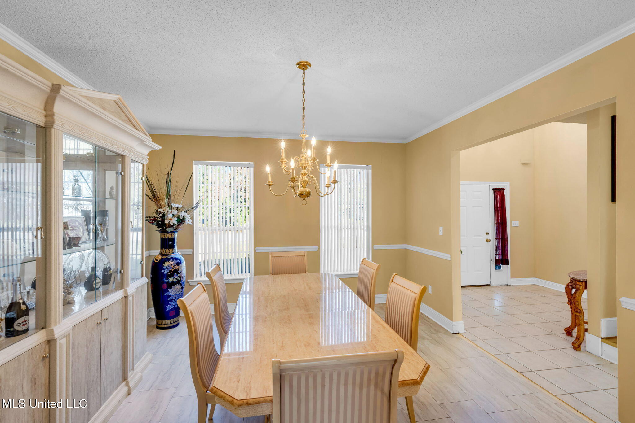 4608 Pinehaven Drive Property Photo 3