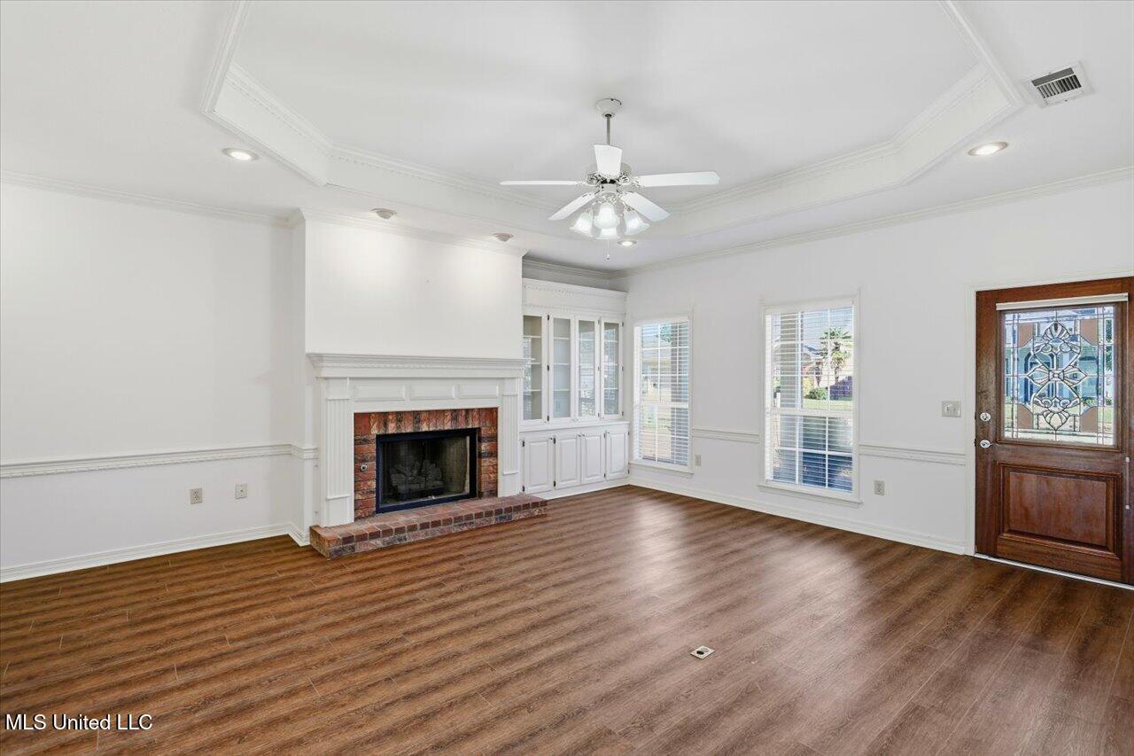 301 Garden Drive Property Photo 2