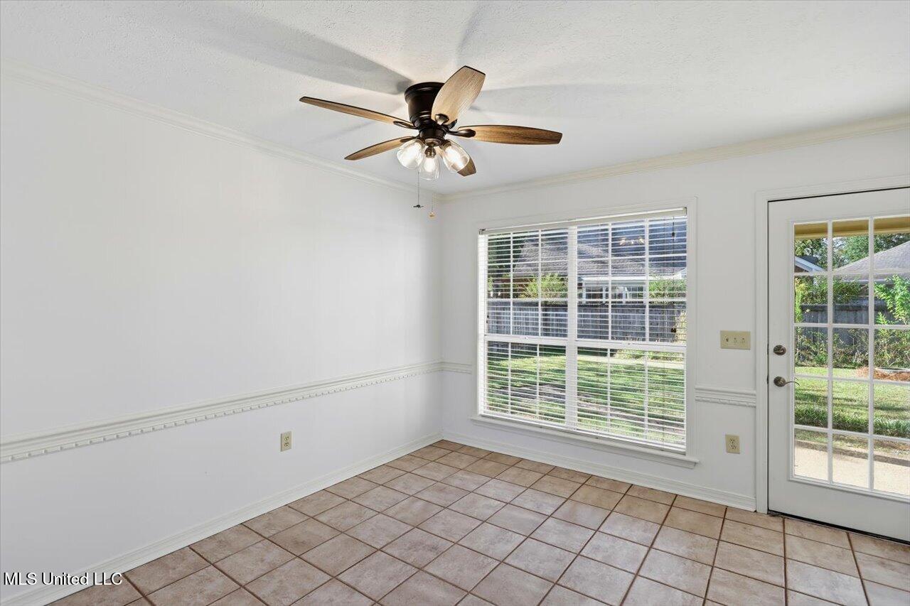 301 Garden Drive Property Photo 9