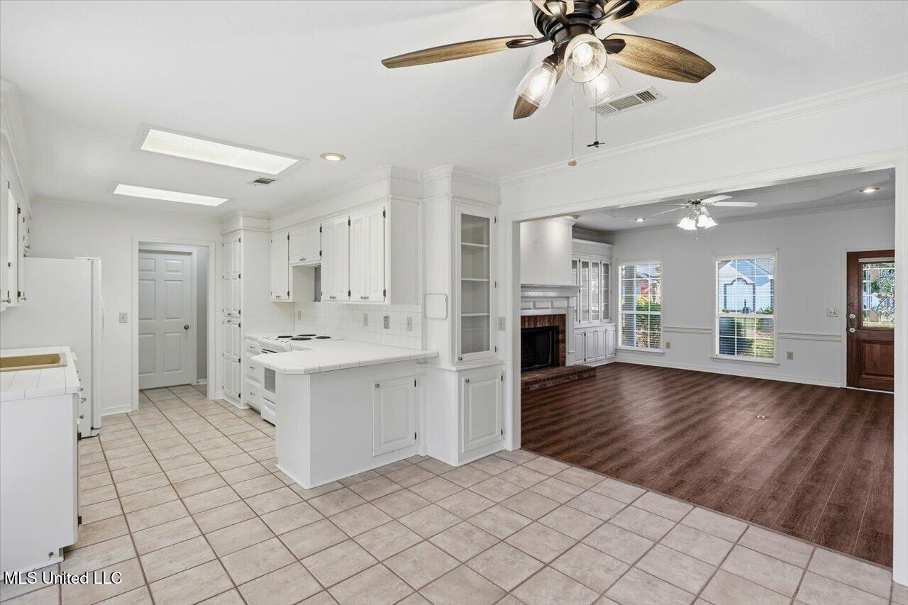 301 Garden Drive Property Photo 10