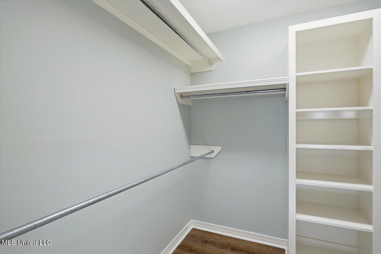 301 Garden Drive Property Photo 15