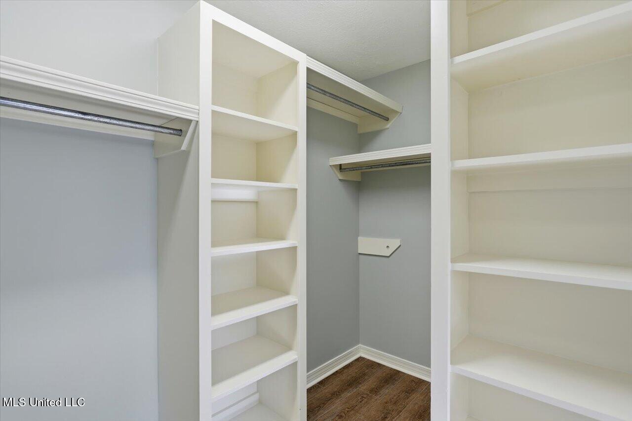 301 Garden Drive Property Photo 16