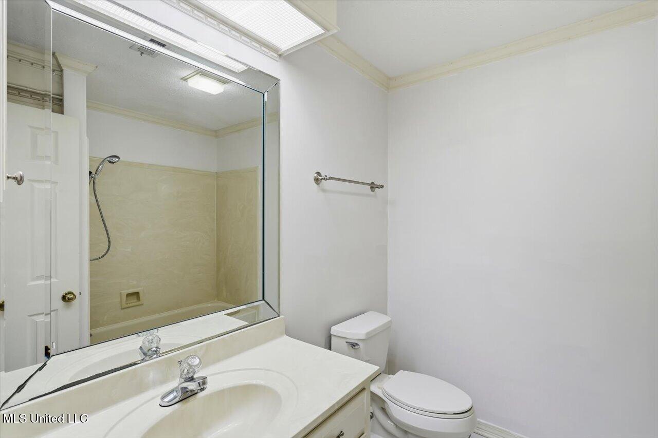 301 Garden Drive Property Photo 19