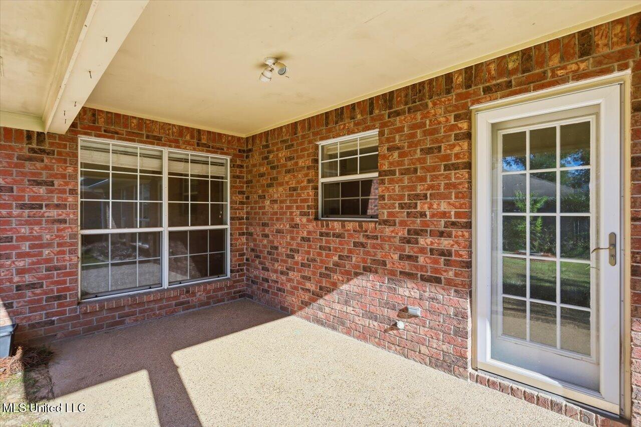 301 Garden Drive Property Photo 21