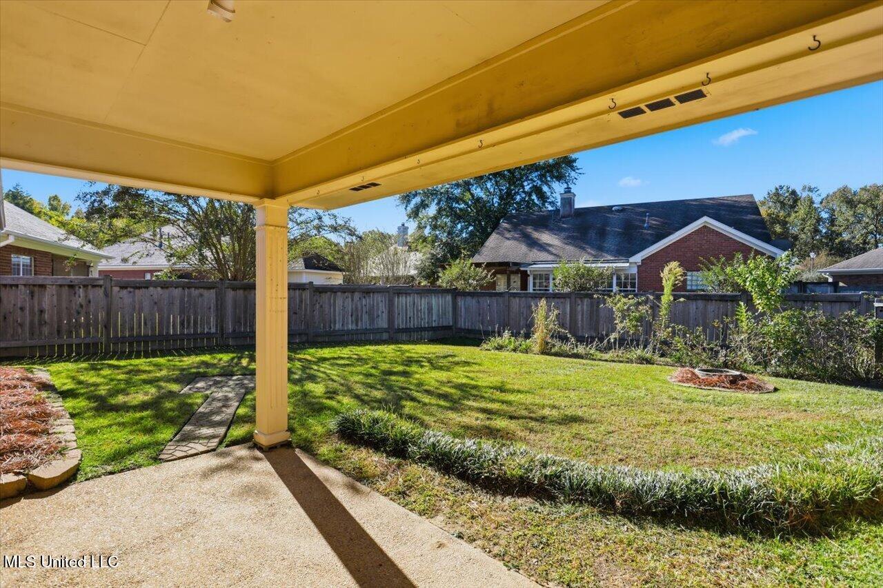 301 Garden Drive Property Photo 22